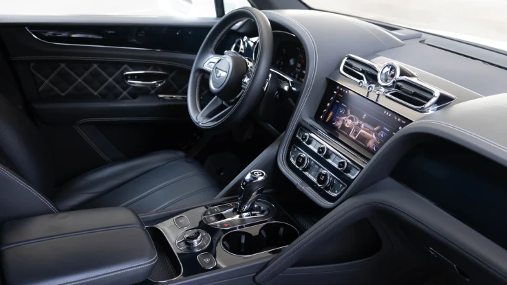 Bentley Bentayga2024 TIFFANI RENTAL IN DUBAI - undefined